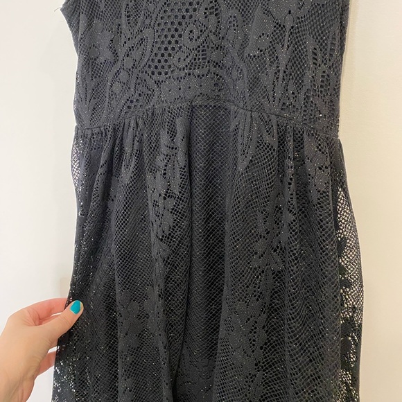 Free People Flowy Boho Black Lace Dress with Gold Flecks Size 2 - Picture 4 of 6